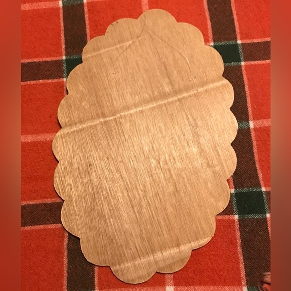 Vintage Shell Parrot Art on Wood - Picture 2 of 4